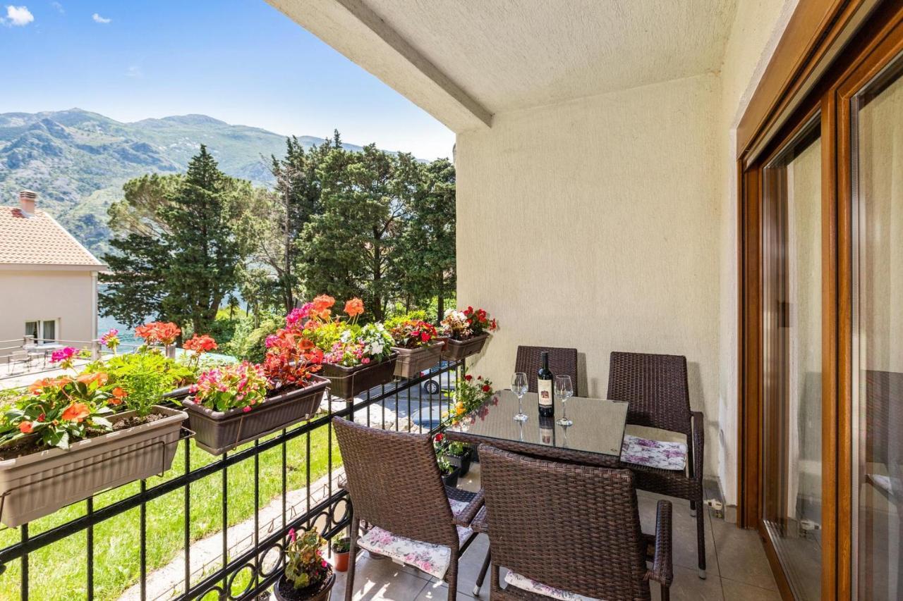Muo Sea Front Apartments Kotor Luaran gambar